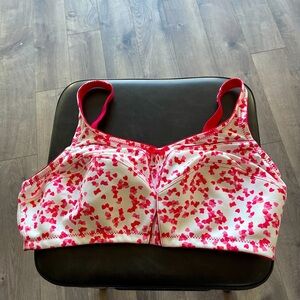 No wire soft bra never worn